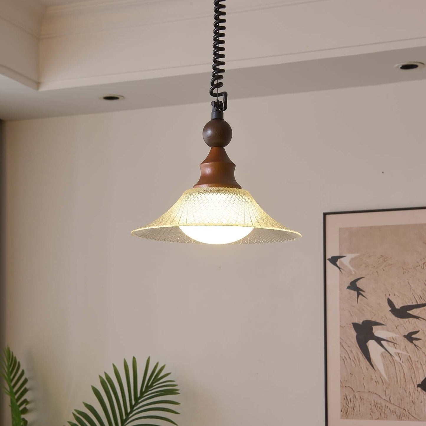 Hanglamp met houten accenten