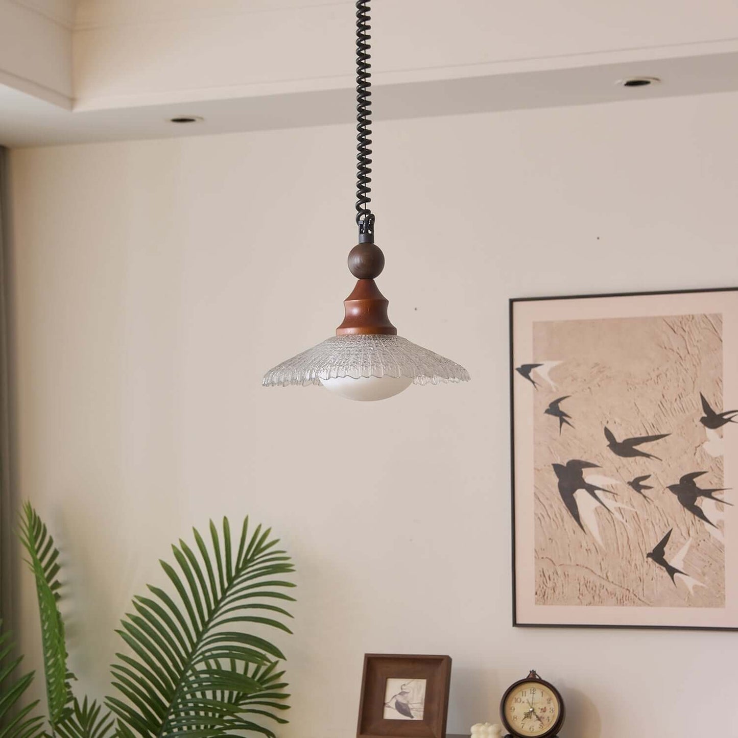Hanglamp met houten accenten