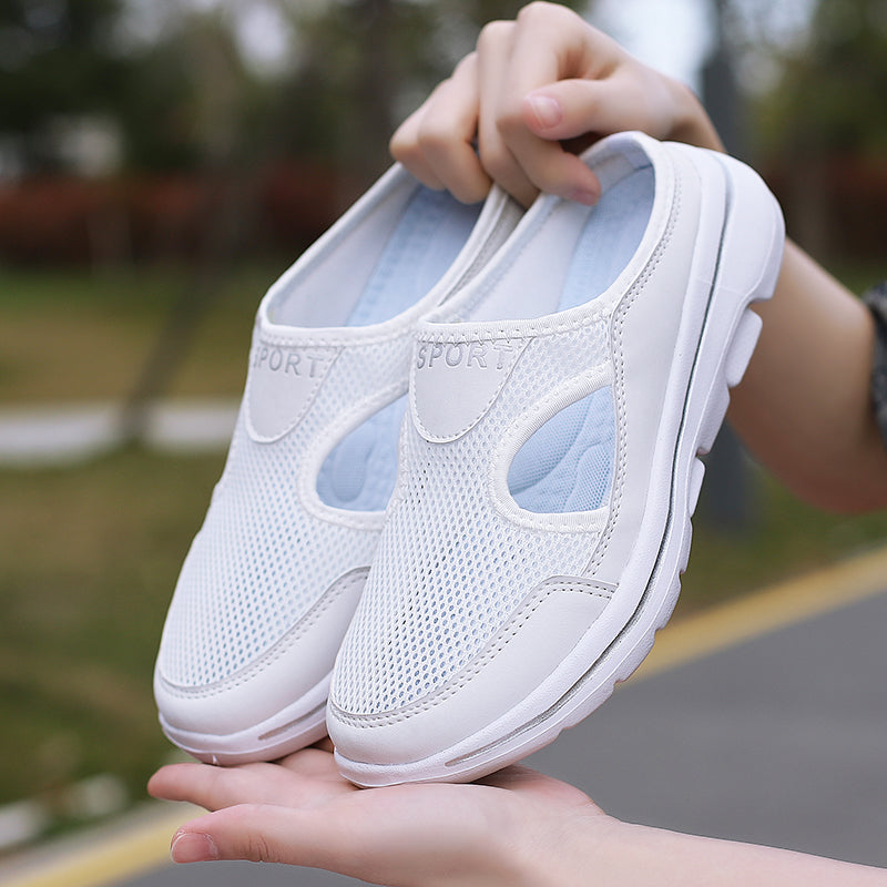 Ademende, lichtgewicht pantoffels voor binnen en buiten met stretchgeweven bovenwerk en zachte kurk binnenzool voor dames.