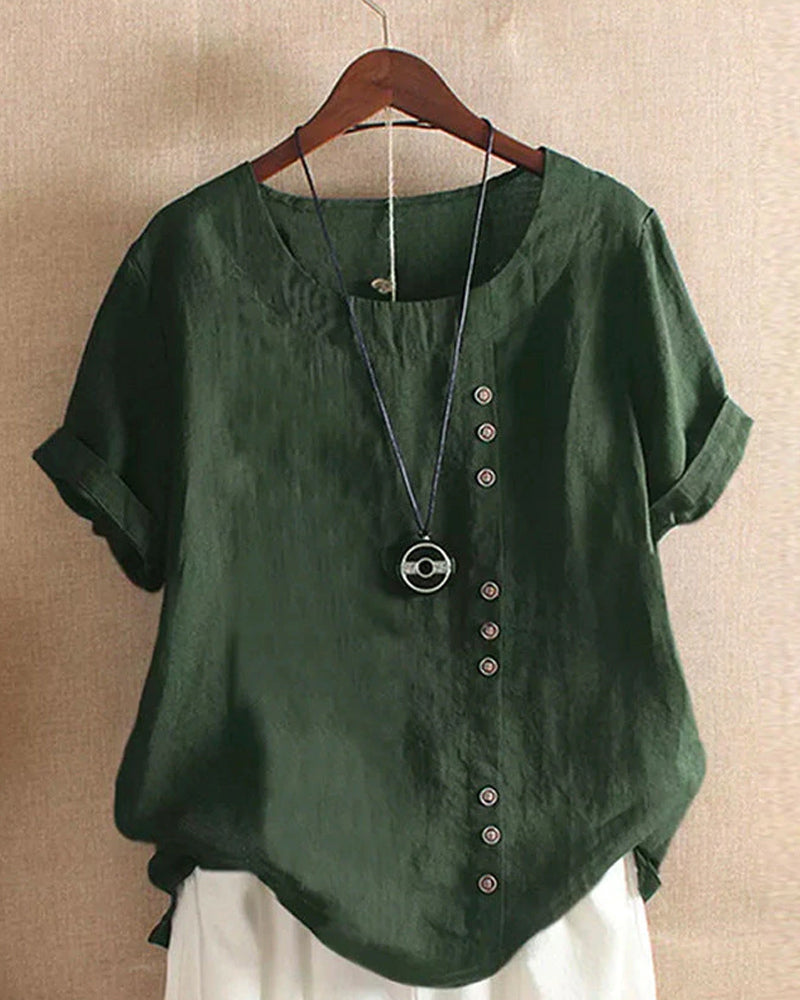 "Asymmetrische linnen blouse met moderne knopen, lichtgroen, ideaal voor casual en chique gelegenheden, stijlvolle look."