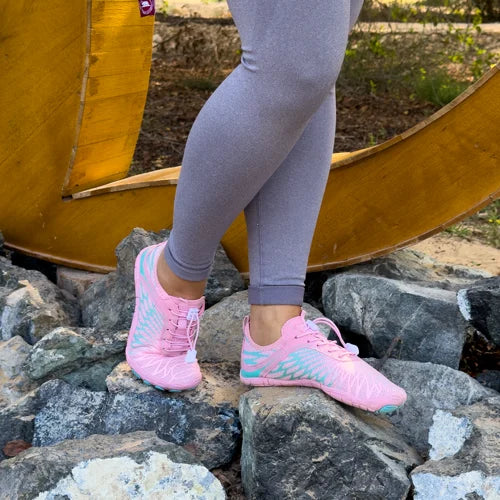 "Barefoot schoenen Allrounder met flexibele pasvorm en natuurlijke loopsensatie, beige bovenkant en minimalistische zolen."