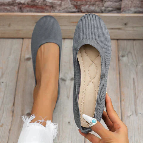 "Beige Alina orthopedische ballerina's met stijlvolle vorm en comfortabele orthopedische ondersteuning voor dagelijks gebruik