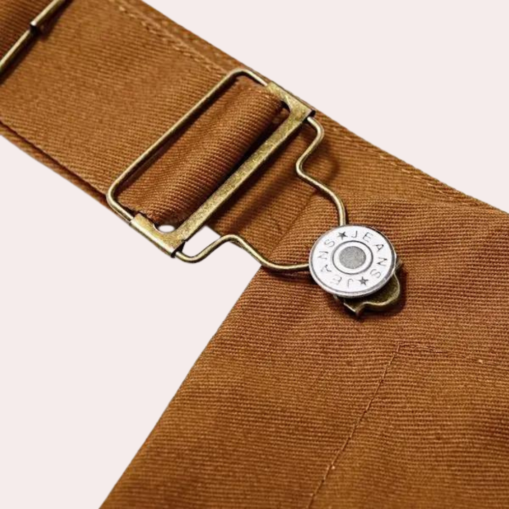 "Bruine cargo overall voor mannen met zijzakken, comfortabele pasvorm en ademend materiaal, perfect voor zomer en werk."