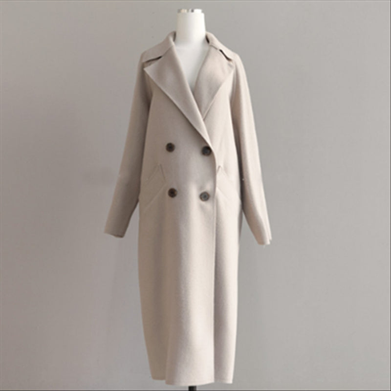 Casual wollen damesjas Isabella, lange pasvorm, rijke kleuren, elegante uitstraling, ideaal voor warme stijl op koude dagen.