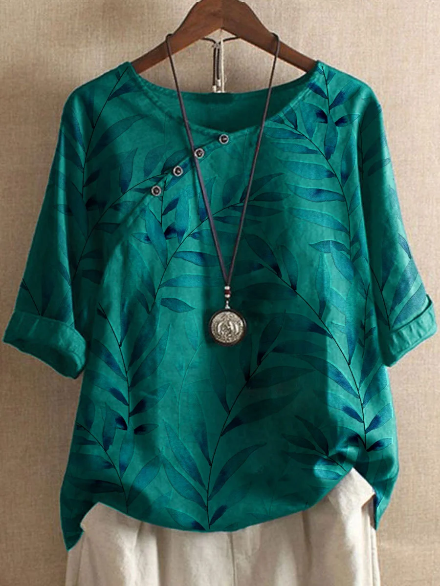 "Casual zomerlinnen overhemd in wit, licht en ademend, ideale damesblouse voor warme dagen met losse pasvorm."