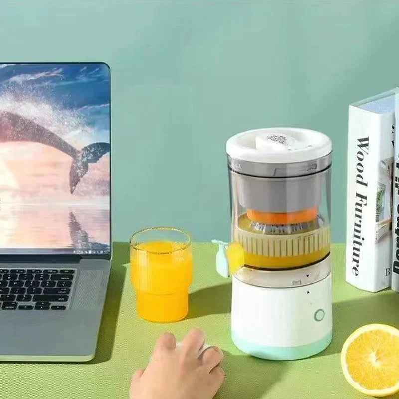 "Citruspers zonder snoer, hoog sapopbrengst, draagbaar ontwerp voor vers sap van sinaasappels tot limoenen onderweg."