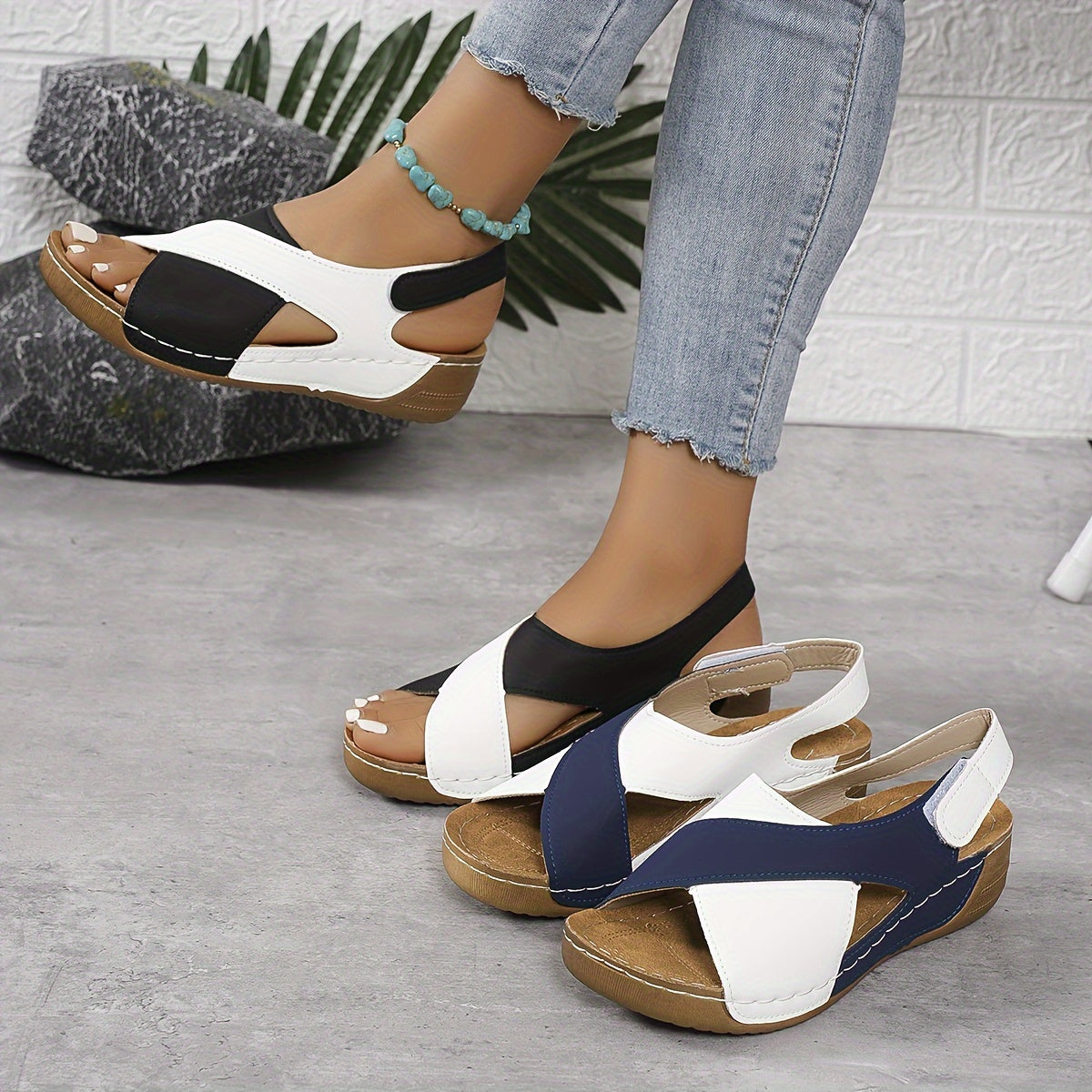"Comfortabele orthopedische dames sandalen met verstelbare pasvorm, chic ontwerp en lichtgewicht antislipzool."