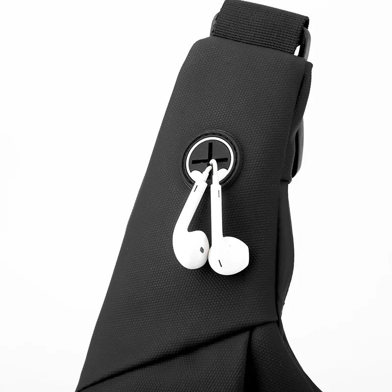 "Compacte heren crossbody tas, lichtgewicht en stijlvol, met verstelbare schouderband voor dagelijks handsfree gemak."