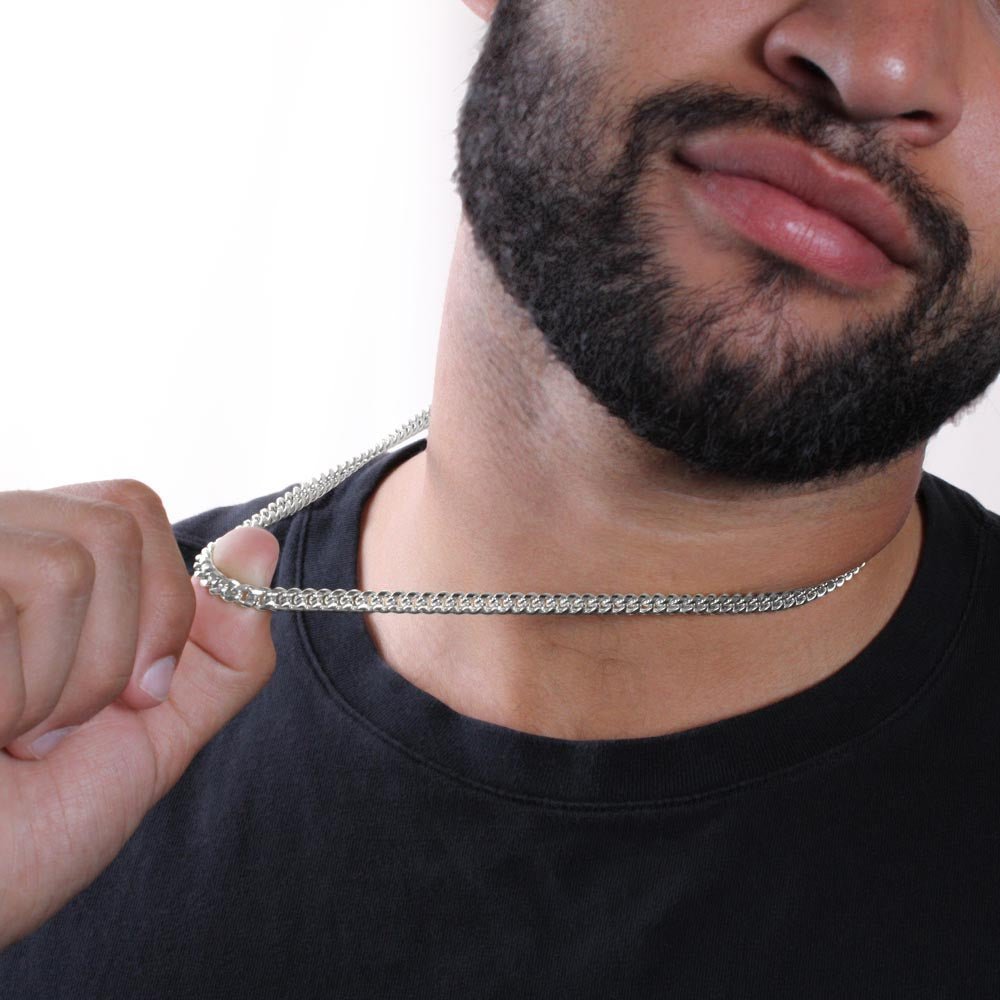Cuban chain ketting voor mannen, 18K verguld en verstelbaar, robuust ontwerp in hoogwaardig roestvrij staal.