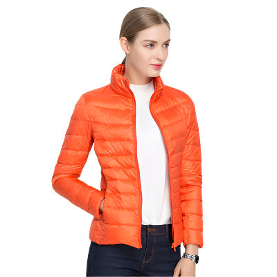 "Dames lichtgewicht donsjas, elegant en warm, donsjack met stijlvolle pasvorm voor winterse dagen."