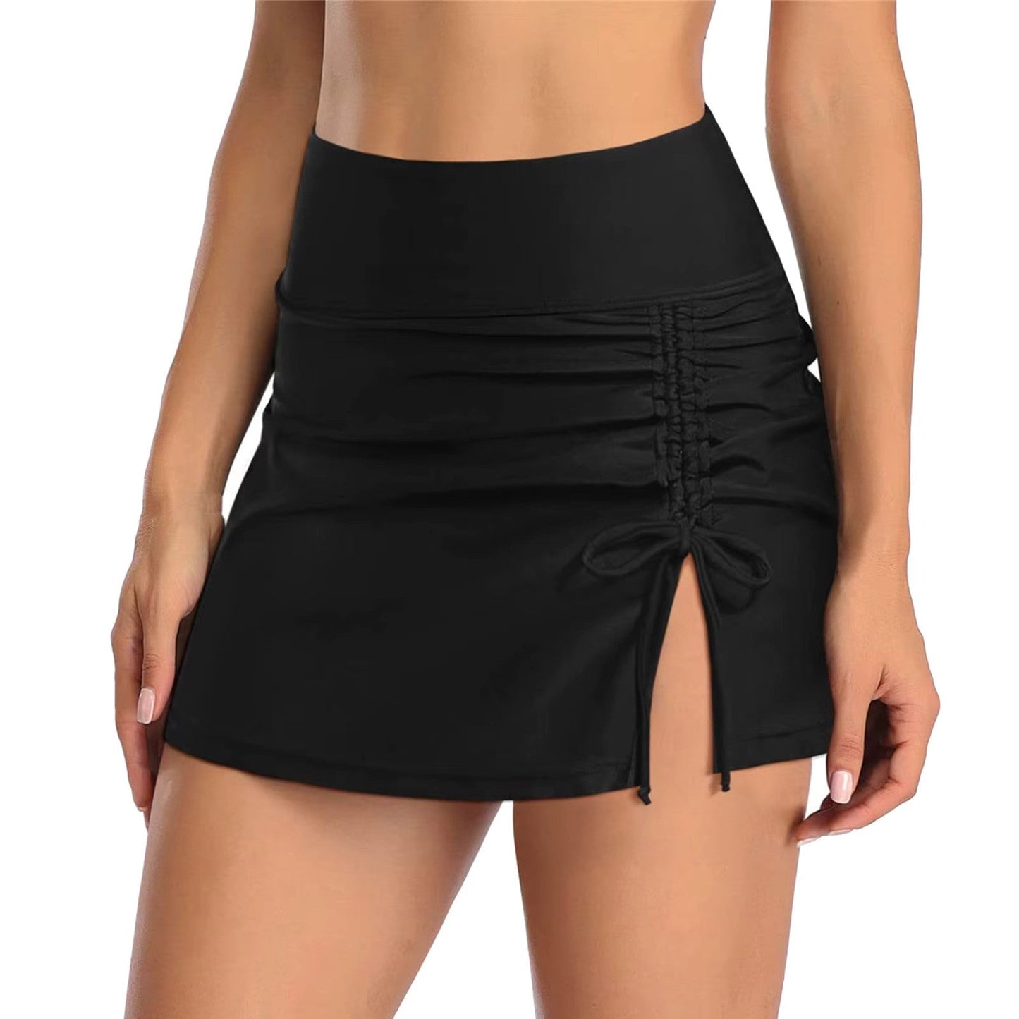 "Dames zwemshorts met elegante zijopeningen, sneldrogend en comfortabel in klassieke effen kleur, stijlvol design."