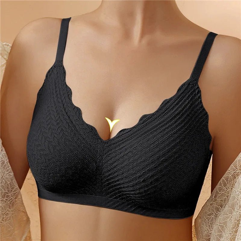 "Draadloze naadloze kanten bh voor ultiem comfort en elegante look in zachtroze met verstelbare bandjes."