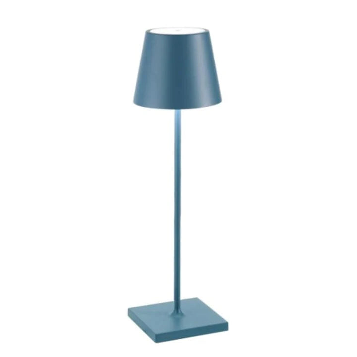"Draadloze oplaadbare tafellamp, slank en modern ontwerp, ideaal voor elk interieur, met touch bediening en USB oplaadbaar."