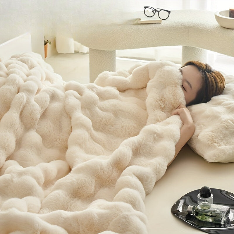 "Dubbelzijdige fleece deken, zachte pluche textuur, in roze kleur, past stijlvol in elk interieur, warm en comfortabel."