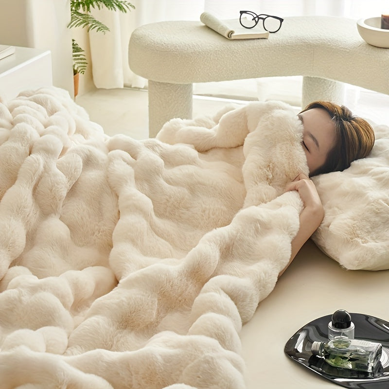"Dubbelzijdige fleece deken, zachte pluche textuur, in roze kleur, past stijlvol in elk interieur, warm en comfortabel."