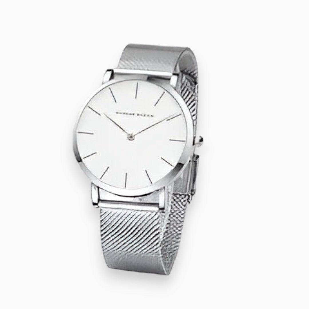 "Elegant titanium dameshorloge met ronde wijzerplaat, zilveren polsband en waterbestendig ontwerp tot 30 meter."