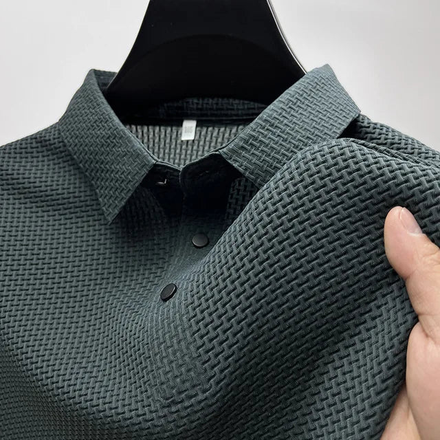 "Elegant zijden T-shirt met ademend gaasontwerp, korte mouwen en zachte textuur, ideaal voor actieve dagen."