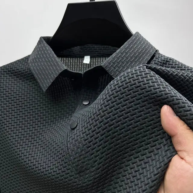"Elegant zijden T-shirt met ademend gaasontwerp, korte mouwen en zachte textuur, ideaal voor actieve dagen."