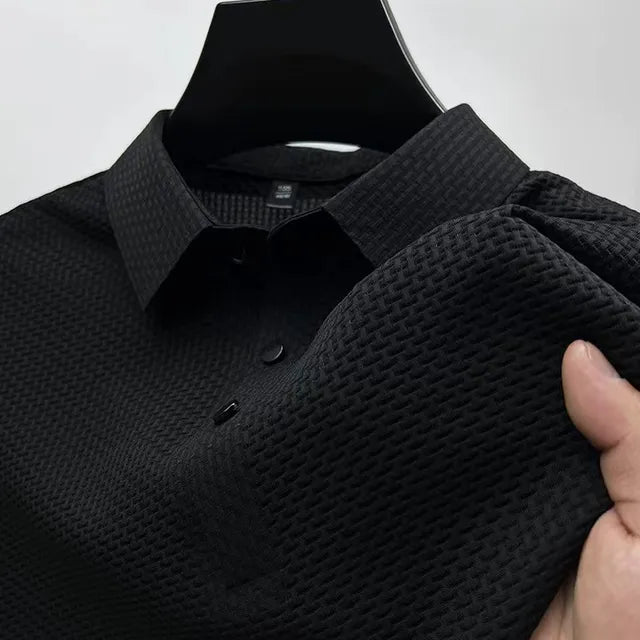 "Elegant zijden T-shirt met ademend gaasontwerp, korte mouwen en zachte textuur, ideaal voor actieve dagen."
