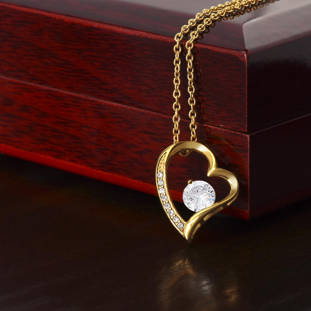 "Elegante Amara Hart Ketting met fijn hartontwerp, verstelbare lengte en hoogwaardige vergulding, ideaal damesaccessoire."