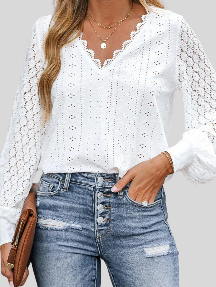 Elegante blouse met V-hals, luchtige stof, subtiele kantdetails, lange mouwen; perfect voor zakelijk en casual gebruik.