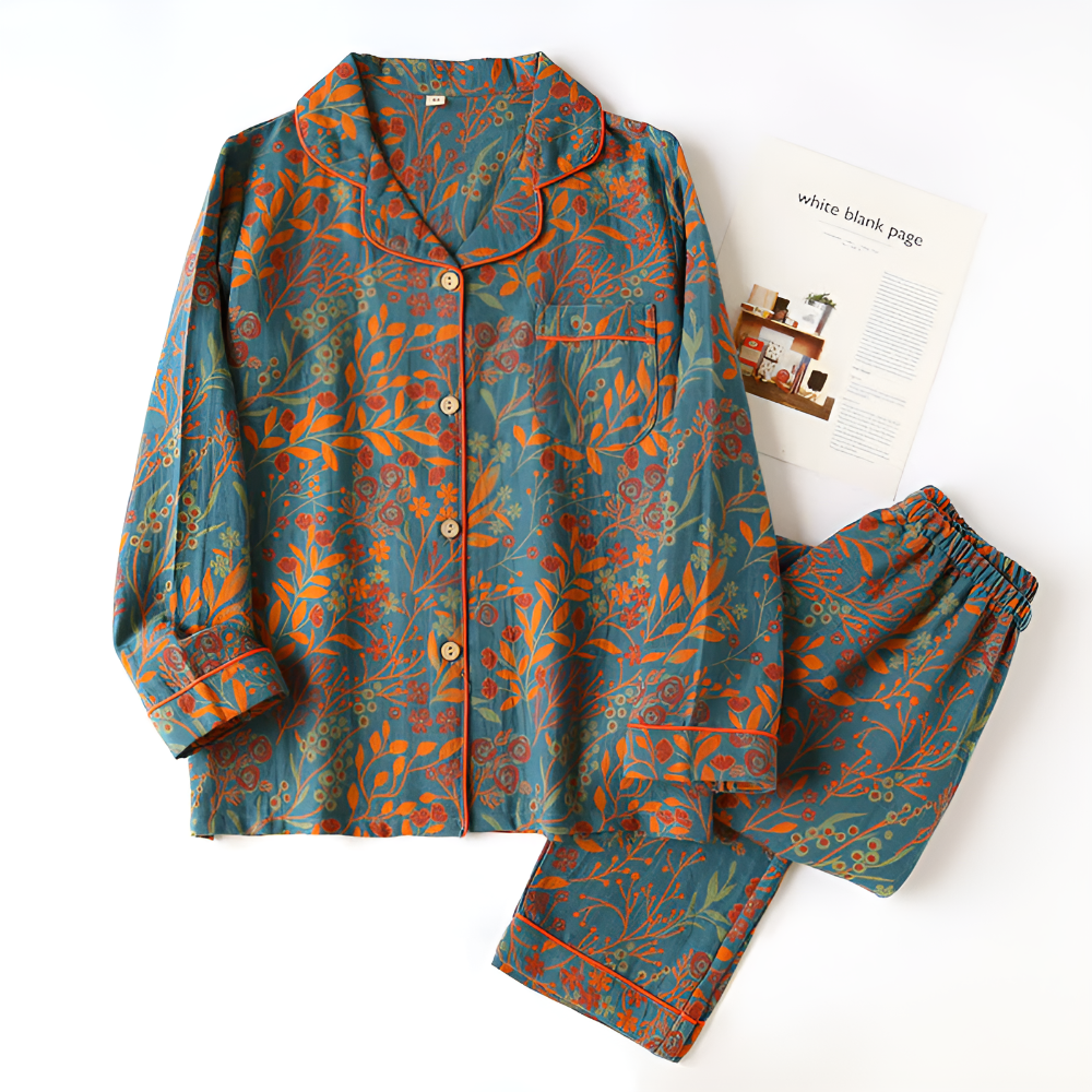 "Elegante dames loungewear set met grijs bloemenpatroon, comfortabel huispak voor ultiem thuiscomfort in alle seizoenen."