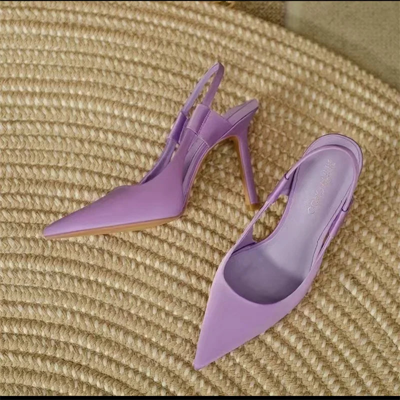 Elegante dames slingback pumps met puntige neus, hoge hak en comfortabel voetbed; perfect voor elke stijlvolle gelegenheid.