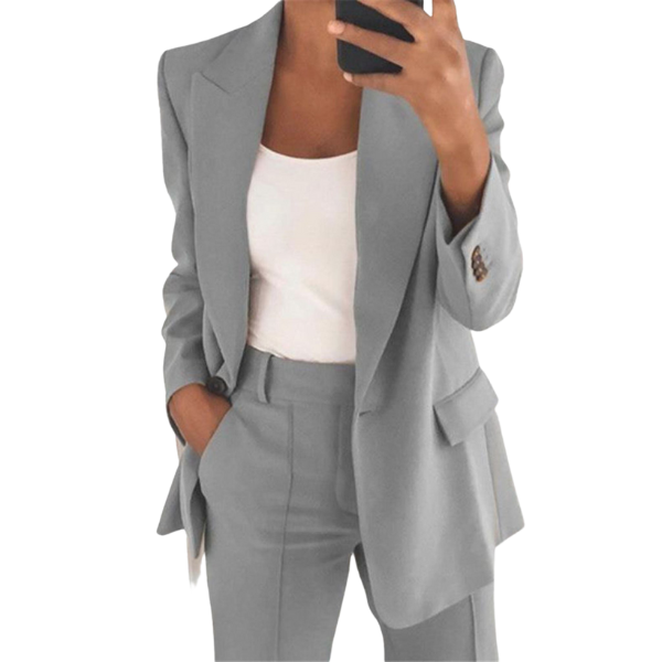 Elegante damesblazer set met colbert en pantalon in diverse kleuren, perfect voor zakelijke en formele gelegenheden.