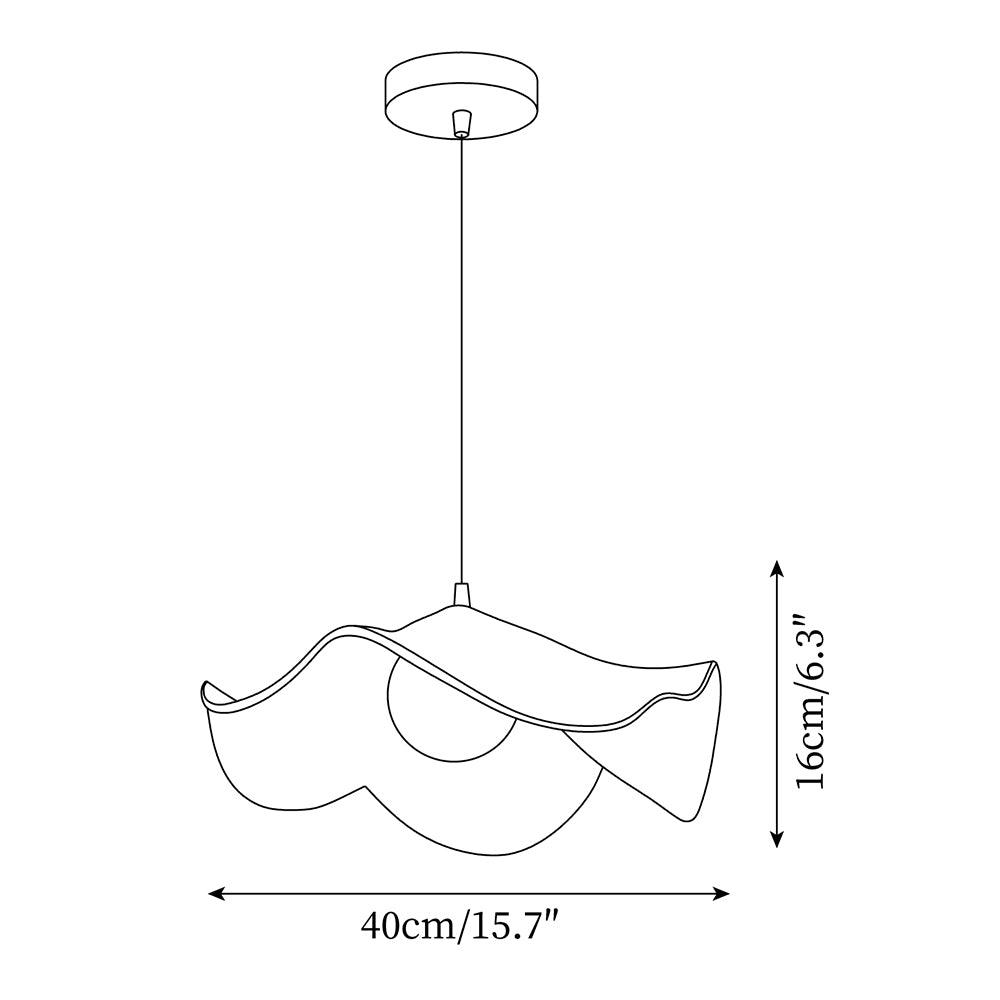 "Elegante ElementBois hanglamp van hout en hars met lotus ontwerp, straalt warme verlichting uit, ideaal voor elke ruimte."