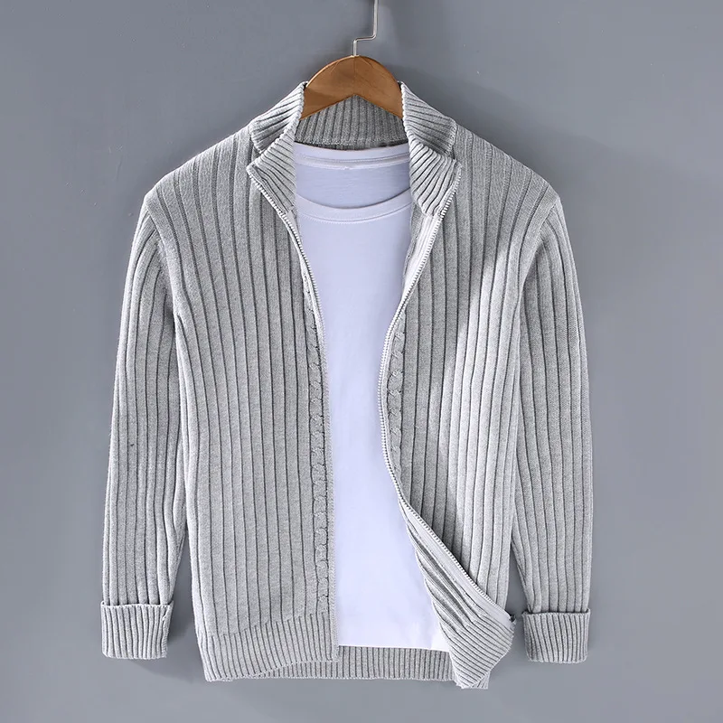 "Elegante heren cardigan van zacht katoen met rits en geribbelde details, tijdloos design, geschikt voor elke stijl."