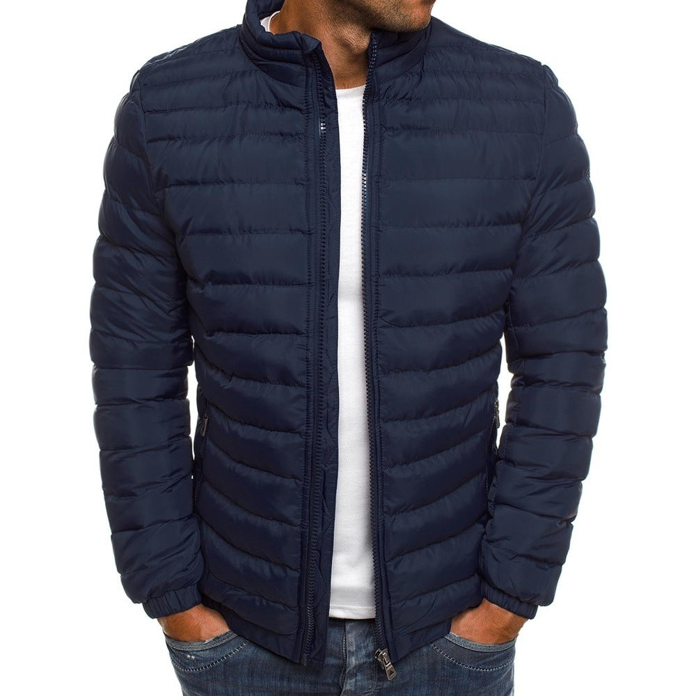 "Elegante heren donzen jas, donkerblauw, met pluche voering, perfecte isolatie voor koude dagen, luxe winterkleding"