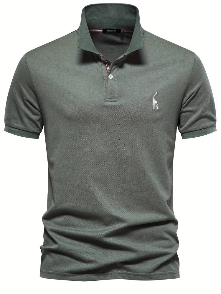 "Elegante heren polo in beige, blauw en bordeaux rood met hoogwaardige afwerking, perfecte balans tussen stijl en comfort."