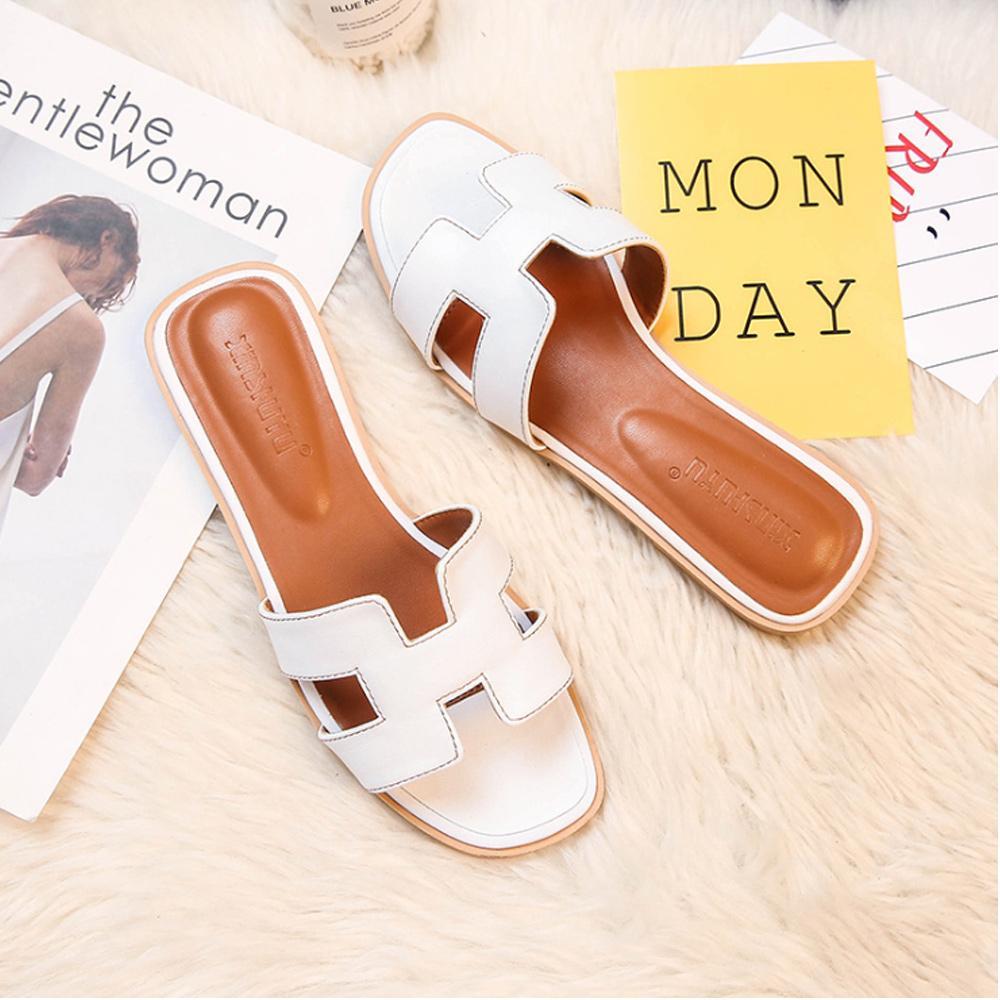 "Elegante leren dames slippers Juliana met open teen en rechte snit, hoogwaardig leer, luxe en comfort voor elke outfit"