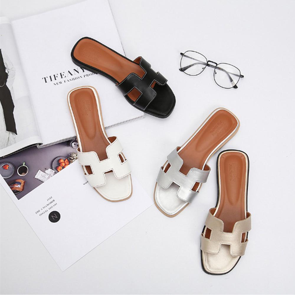 "Elegante leren dames slippers Juliana met open teen en rechte snit, hoogwaardig leer, luxe en comfort voor elke outfit"