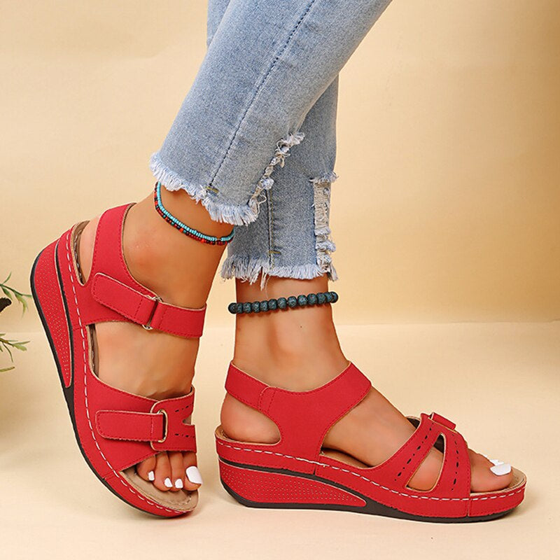 "Elegante orthopedische dames sandalen met ergonomisch voetbed en stijlvol design, perfect voor dagelijks comfort en mode."