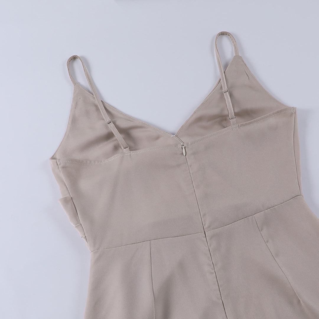 "Elegante Seraphina maxi jurk in zwart met luxueuze uitstraling, perfect voor chique evenementen en beschikbaar in meerdere k