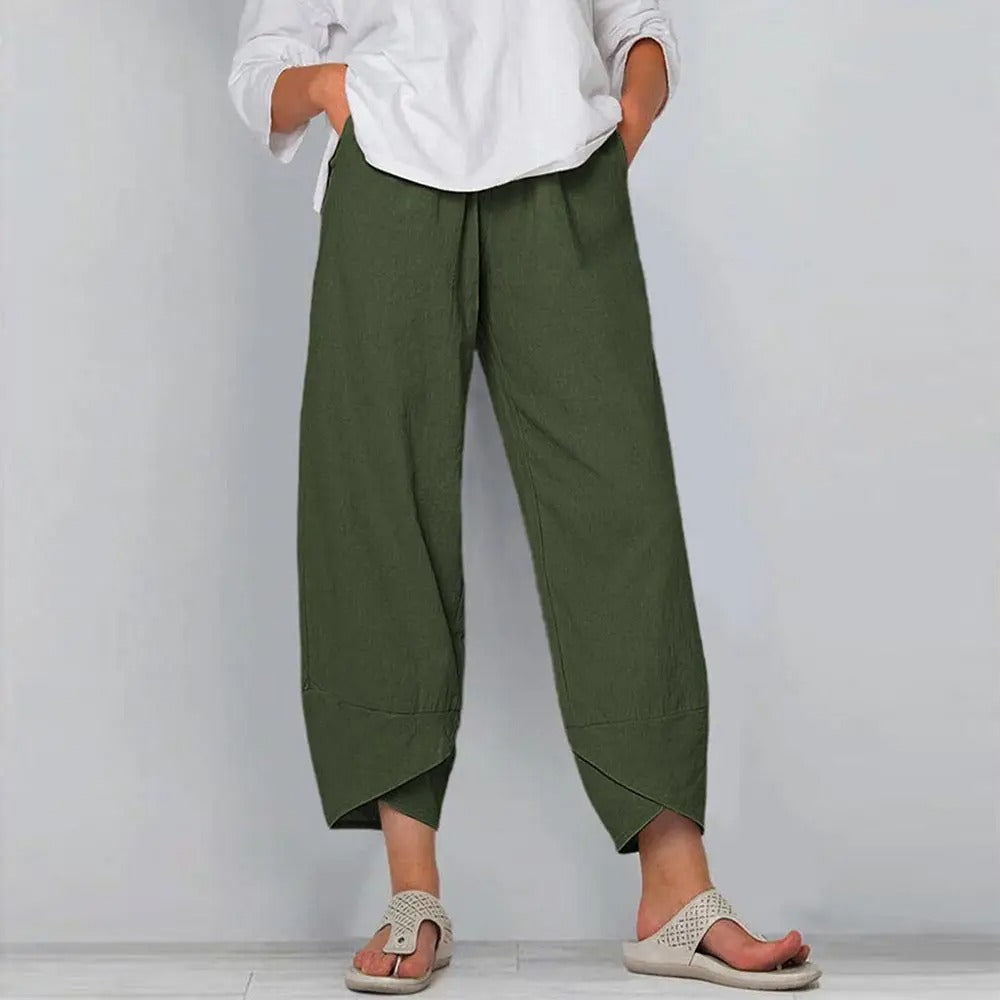 "Elegante Silvia Linnen Broek met relaxte pasvorm, elastische taille en zijzakken, perfect voor casual en comfort."