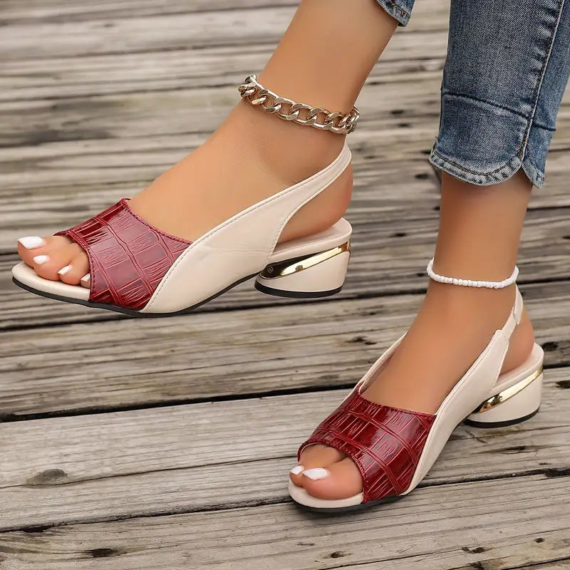 "Elegante slingback sandalen met open neus en krokodillenstructuur, luxe uitstraling en comfortabele pasvorm voor dames."