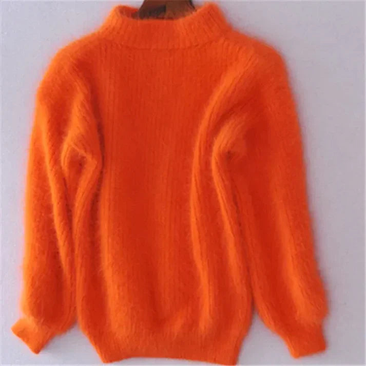"Elegante vintage angora trui voor dames, zacht en luxe, beschikbaar in meerdere kleuren, perfect voor stijlvolle looks."