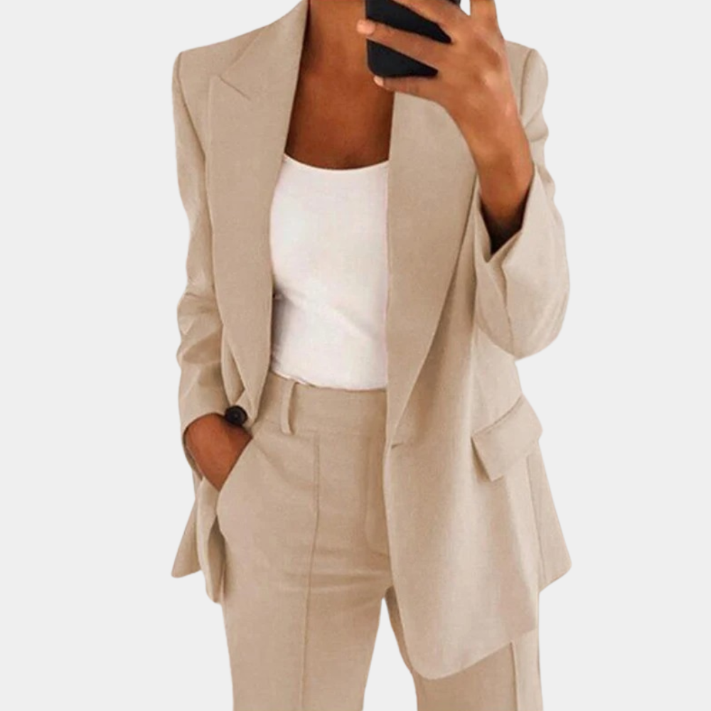 "Elegante zwarte dames blazer set, stijlvol voor elke gelegenheid, combineerbaar met zakelijke en casual looks."