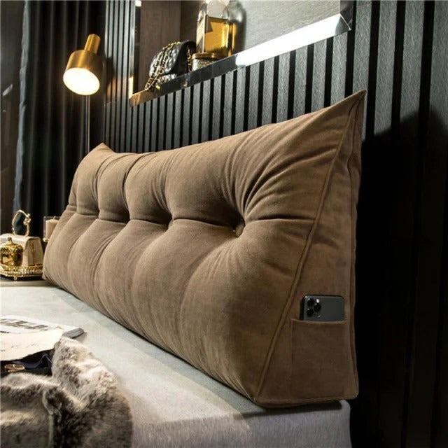 "Ergonomisch hoofdbordkussen met stijlvol design, biedt luxe comfort en ondersteuning voor hoofd, nek en rug in slaapkamer."