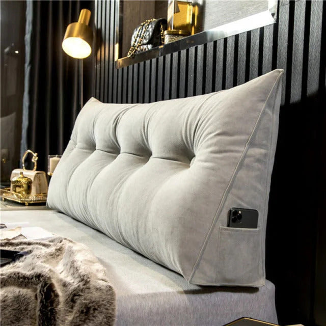 "Ergonomisch hoofdbordkussen met stijlvol design, biedt luxe comfort en ondersteuning voor hoofd, nek en rug in slaapkamer."