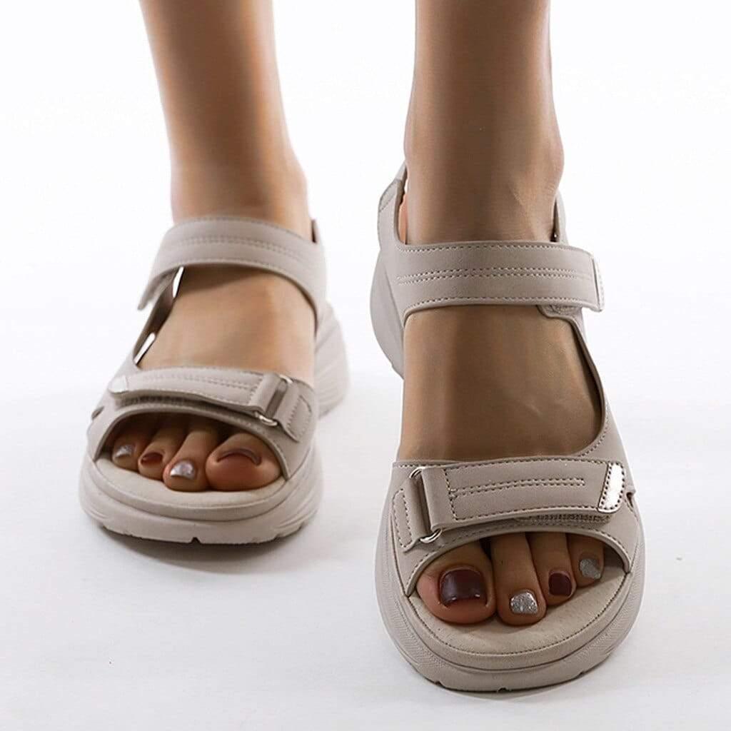 "Ergonomische dames sandalen met verstelbare bandjes, elegant design, comfortabel voetbed, perfecte keuze voor elke dag."
