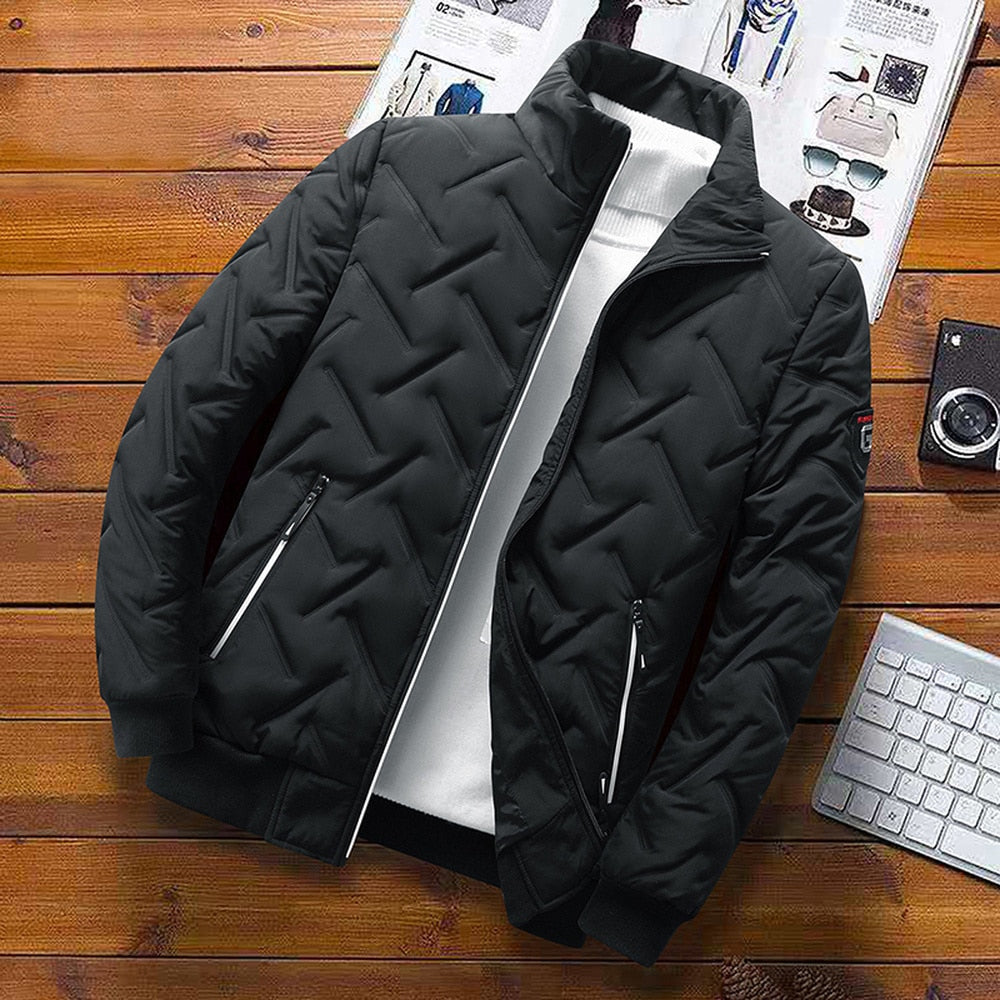 "Fabio gewatteerd herenjack, modieus en veelzijdig, ideaal voor casual looks in groen, wit/grijs en zwart."