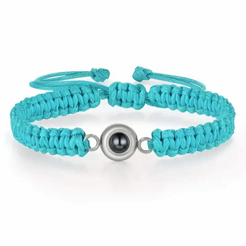 "Gepersonaliseerde foto projectie armband in zwart, unieke sieraden met verstelbaar ontwerp voor persoonlijke herinneringen."