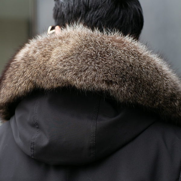 "Gewatteerde winterjas heren, warm en modern, zichtbaar vanuit verschillende hoeken in diverse kleuren voor koude dagen."