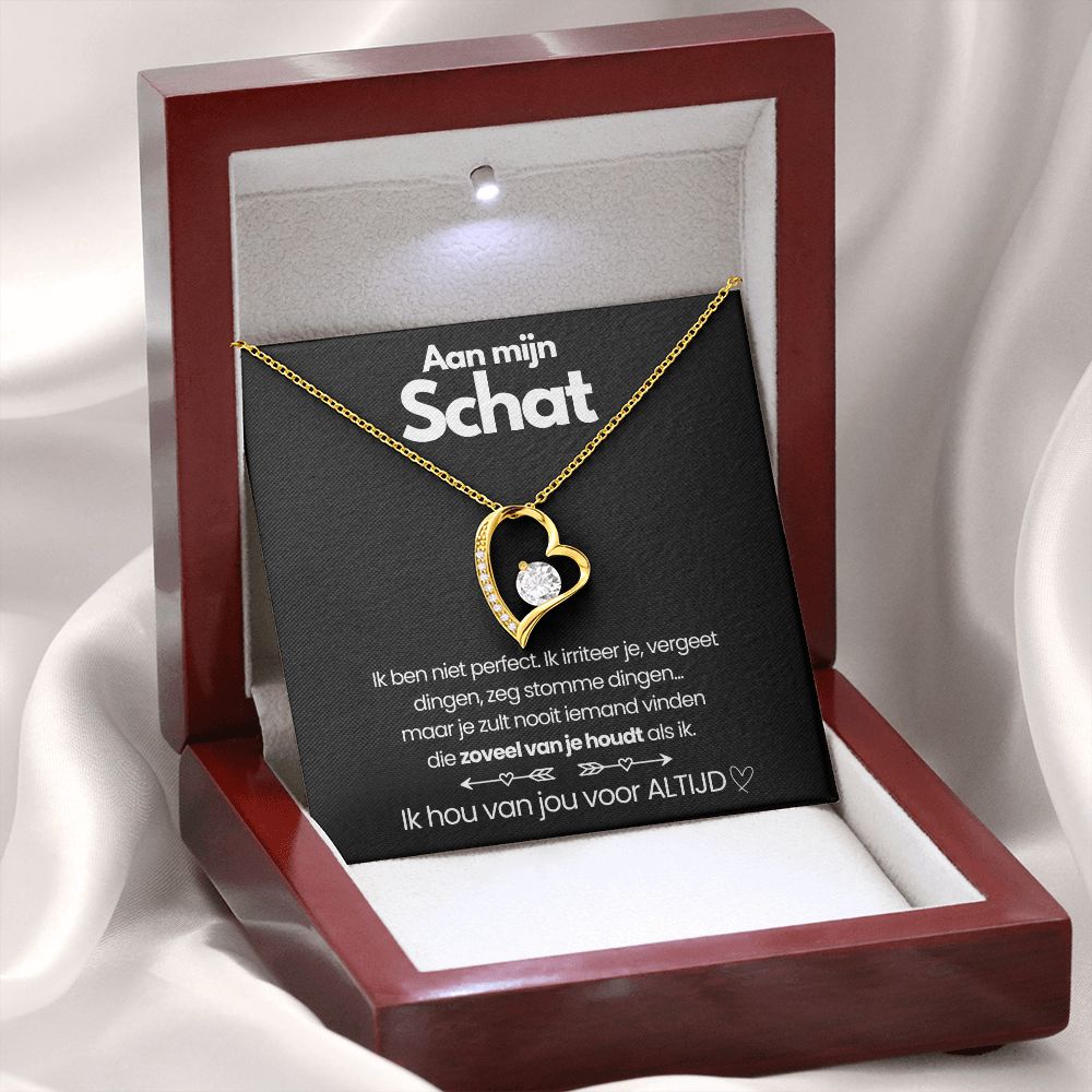 "Hartvormige ketting met sprankelende zirkonia's, verstelbare lengte, ideale elegante keuze voor liefdevolle gelegenheden."