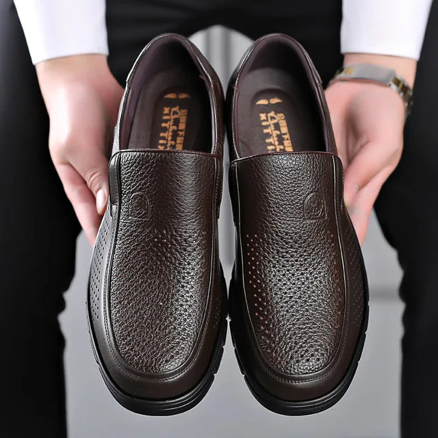 "Heren leren loafers, stijlvol en comfortabel, met plat platform en ademend ontwerp. Perfect voor dagelijks gebruik."
