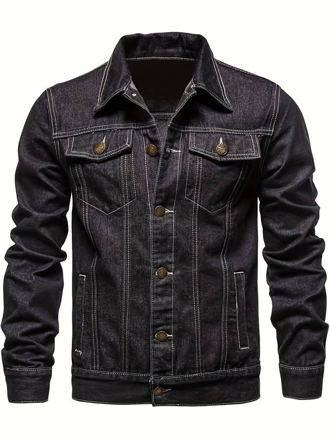 "Heren slim fit denim spijkerjack met borstzakken en knoopsluiting, te zien in donkerblauw. Stijlvol en veelzijdig ontwerp."