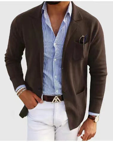 "Herenblazer met reverskraag en klepzakken in ademend polyester, ideaal voor zakelijke en casual looks."